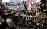 Ribuan Petani Tembakau Kepung Kemenkes