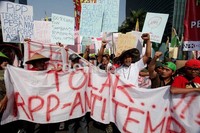 Menurut mereka, RPP tembakau merugikan petani lantaran peraturan tersebut membatasi konsumsi rokok.