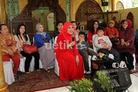 Dalam waktu dekat, aktris serba bisa itu pun ingin membangun sekolah. Herianto Batubara/detikHot.