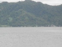 Danau ini terletak di utara Kota Manado, tepatnya berada di kawasan Tomohon.