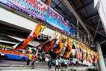 Halte Busway Jadi Medan Perang Spanduk Pilgub