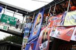 Halte Busway Jadi Medan Perang Spanduk Pilgub