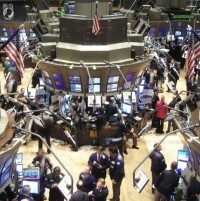 Wall Street Menanjak Berkat Harapan Stimulus Baru