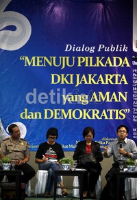 Hadir sebagai pembicara dalam diskusi tersebut Burhanuddin Muhtadi (Direktur eksekutif LSI), Siti Zuhro (LIPI), Kombes Pol Rikwanto (Kepala Bidang Humas Polda Metro Jaya), dan perwakilan tim sukses cagub.