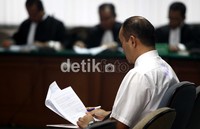 Uang sewa sebesar US$ 1 juta telah ditransfer ke rekening Hume & Associates, lawyer yang ditunjuk TALG, melalui transfer Bank Mandiri. Tapi hingga 5 Januari 2007 batas waktu perjanjian, perusahaan penyewa, TALG USA, tidak kunjung menyerahkan pesawat.