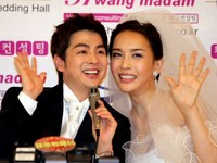 Harisu menikah dengan Micky Jung tahun 2007 lalu. (dok Cyworld)