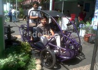 Becak motor berbahan bakar gas karya Monelis Widyatama, Alisadikin, dan Sudita tersebut diberi nama Becak Spesial. Angling Adhitya Purbaya/detikOto.