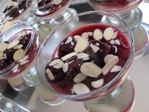 Resep Puding : Puding Almond Saus Black Cherry