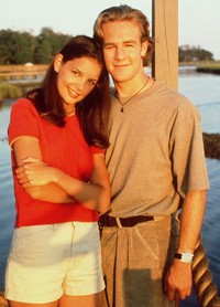 Katie Holmes mulai bersinar lewat dari serial TV Dawsons Creek pada tahun 1997. (Getty Images)