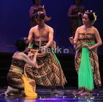 Melihat Menteri PU Bermain Wayang Orang