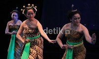 Djoko Kirmanto merupakan dewan penasehat dari kelompok seni Seddya Budaya Bangsa.