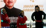 Ramai-ramai Mirip Kumis Pak Gubernur