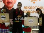 Ramai-ramai Mirip Kumis Pak Gubernur