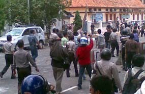 Ratusan Warga Terlibat Tawuran di Tanah Abang