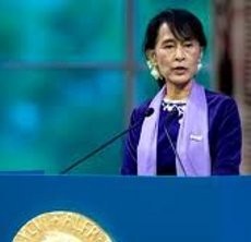 Aung San Suu Kyi Mulai Debut di Parlemen Myanmar Aung San Suu Kyi Mulai Debut di Parlemen Myanmar
