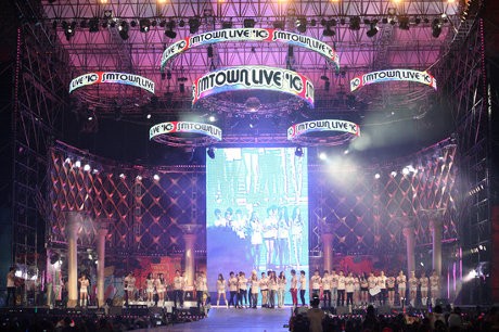 Jadi Trending Topic di Twitter, SM Town Akan Kunjungi Indonesia?