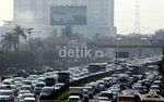 Masih Libur Sekolah, Jalanan di Jakarta Tetap Macet