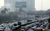 Setiap hari terdaftar 1.284 kendaraan baru yang terdiri dari 216 mobil dan 1.068 sepeda motor, melintas dijalan-jalan utama di wilayah DKI Jakarta dan sekitarnya.