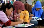 Isi Liburan, Anak-anak Melukis di Pinggir BKT