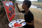 Isi Liburan, Anak-anak Melukis di Pinggir BKT