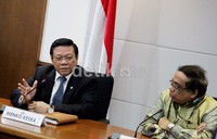 Sebelumnya, pada Kamis pekan lalu Agung diperiksa oleh KPK terkait dugaan korupsi PON Riau Oktober mendatang.
