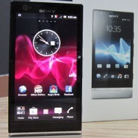 Xperia P Andalkan Sihir di Layar