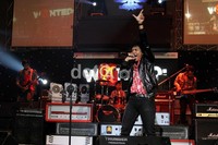 Band Halona tampil membawakan lagu Hanya Kau yang Bisa dan Lelaki Sendiri. Herianto Batubara/detikHot.