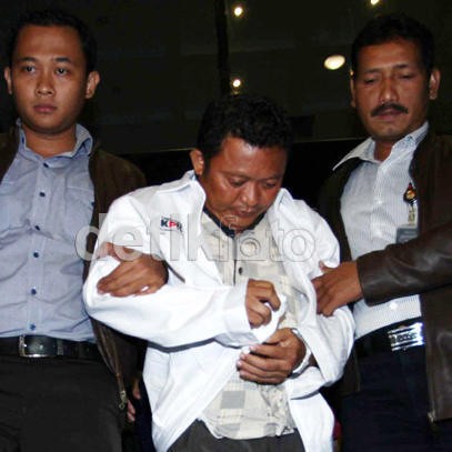 Diperiksa KPK Lagi, Bupati Buol Diborgol