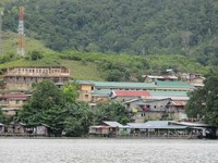Danau ini menjadi ibu bagi 22 pulau mungil di tengahnya, juga 24 desa adat yang budayanya lestari hingga sekarang (Sastri/ detikTravel)