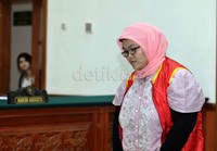 Sidang yang dimulai pukul 14.06 WIB ini ditutup sekitar pukul 14.35 WIB. Sidang akan dilanjutkan pekan depan, tanggal 17 Juli 2012 dengan agenda eksepsi.