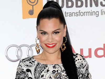 Bibir Merah Jessie J