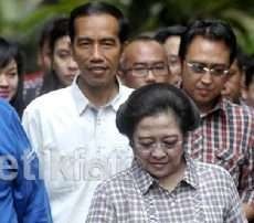 Unggul Sementara di Survei, Jokowi Sumringah 