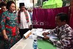 Hendardji Nyoblos di TPS 30