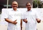 Senyum Lebar Nono Nyoblos Pilgub DKI