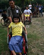 Penyandang Cacat Ikut Nyoblos