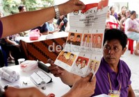 Pilkada DKI Jakarta diperkirakan akan terjadi dalam 2 putaran, pasalnya tidak ada pasangan calon yang memperoleh suara 50 % + 1.