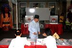 Incumbent Fauzi Bowo Gunakan Hak Suaranya