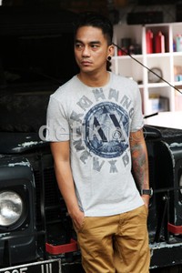 Sang pecipta lagu, gitaris Ungu, Enda menuturkan kalau pada awalnya lagu tersebut bukan untuk Ungu. Herianto Batubara/detikHOT.