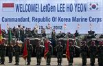 Atraksi Militer Sambut Komandan Marinir Korea