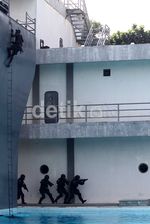 Atraksi Militer Sambut Komandan Marinir Korea