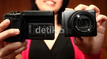 Ada yang unik dari salah satu kamera keluaran terbaru Ricoh yaitu kamera GXR dengan konsep memisahkan bodi kamera, yang terdiri dari layar dan grip, dengan modul imaging, yang terdiri dari kesatuan sensor dan lensa. Berkat sistem modular ini, ukuran sensor dapat disesuaikan dengan spesifikasi.