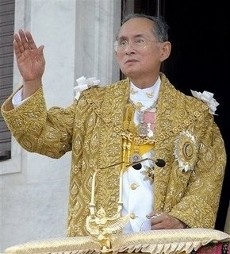 Pendarahan Otak, Raja Thailand Dirawat di Rumah Sakit