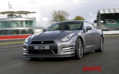Perbarui GT-R, Nissan Belajar pada Pesawat Tempur