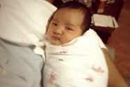 Mikhayla Zalindra Bakrie, 1 Bulan; Perempuan; f