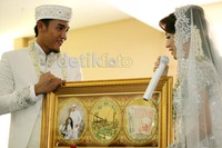Acara berlangsung cukup cepat dan khidmat.
