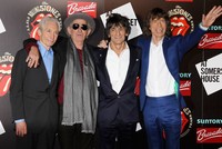 Rolling Stones merayakan usia mereka yang ke-50. Chris Jackson/Getty Images.
