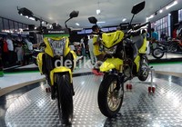 Meski identik dengan warna hijau, untuk pagelaran kali ini Kawasaki menampilkan dua motor modifikasi yang mereka labur warna kuning. Syubhan Akib/detikOto.