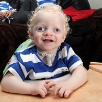 Bocah yang Tak Pernah Tidur dan Tak Bisa Melihat