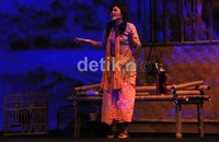 Nyi Iteng diperankan oleh Peggy Melati Sukma.