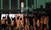 Teater ini berlangsung hingga 15 Juli 2012.